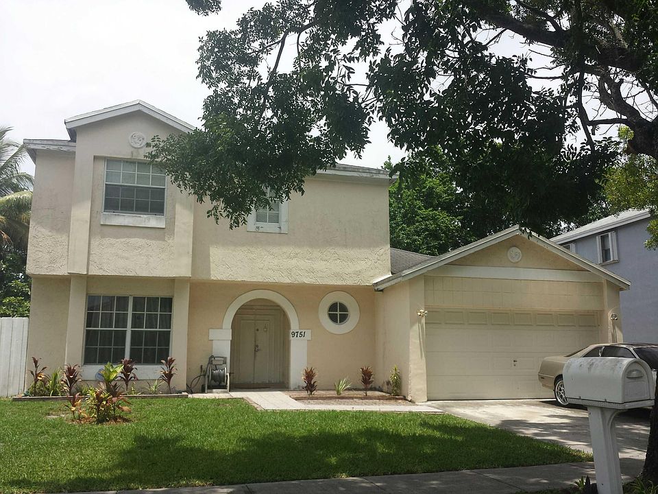 1st image of 9751 Glacier Dr