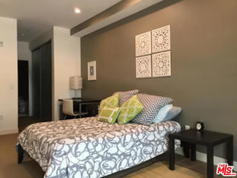 1234 Wilshire Blvd #232 — Photo 2