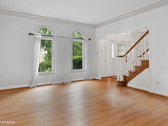 5th image of 901 Watercress Dr