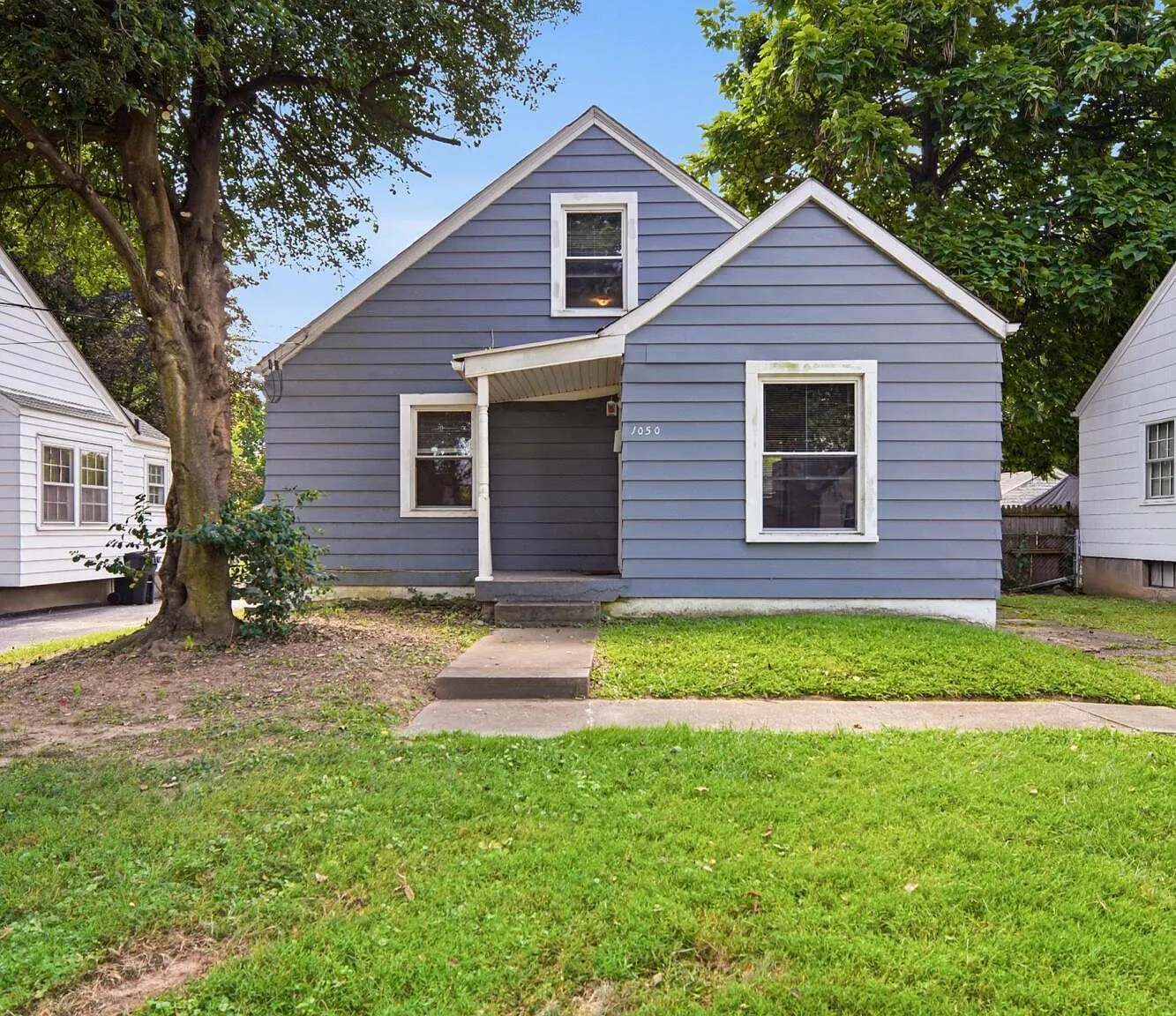 2 bed, 1.0 bath, 1055 sqft, $1,450 — Photo 1