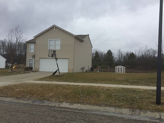 3rd image of 7485 Wren Dr