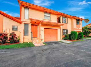 11273 SW 11th St, Pembroke Pines, FL 33025