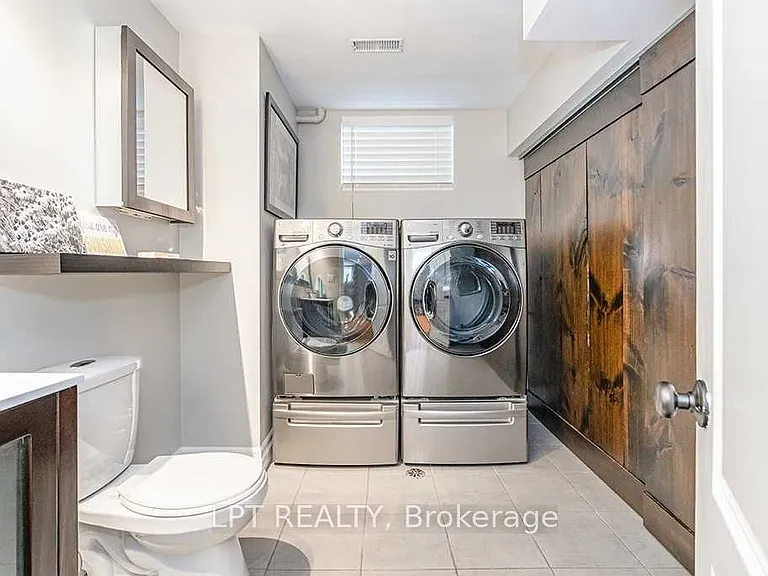 35 Clute Cres — Photo 14