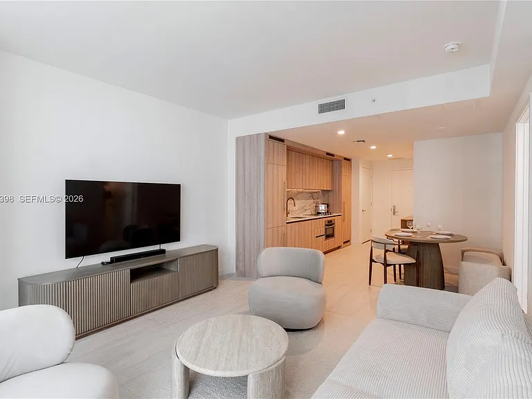 77 SE 5th St #1910 — Photo 3