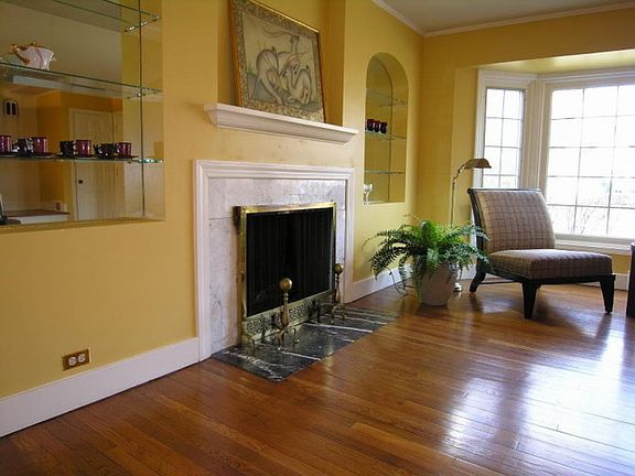 3rd image of 281 Latrobe Ave
