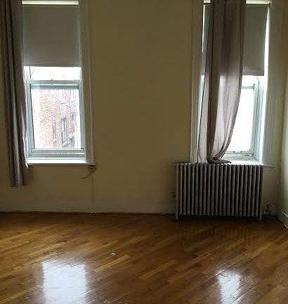 2nd image of 696 Bristol St