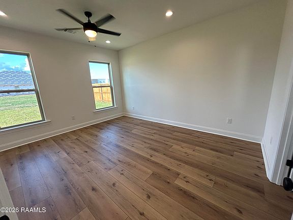 4th image of 706 Summer St