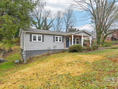 1065 14th Ave NW, Hickory, NC, 28601