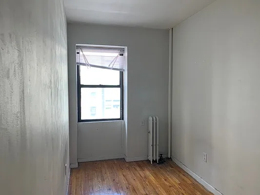 Rented by Salon Realty Corp | media 15