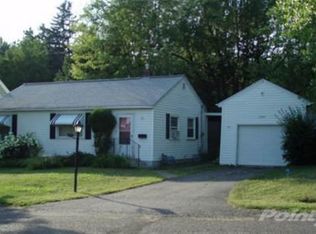 2205 W 24th St, Duluth, MN 55811