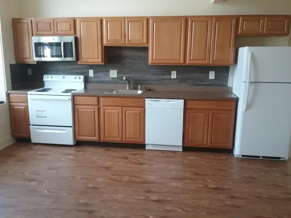 400 7th St APT 1, New Cumberland, PA 17070