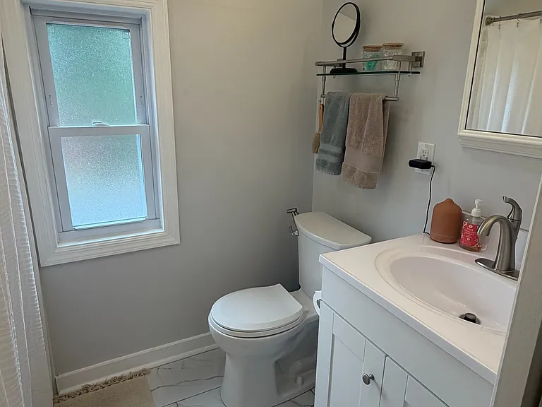 526 Bellaire Ave — Photo 24