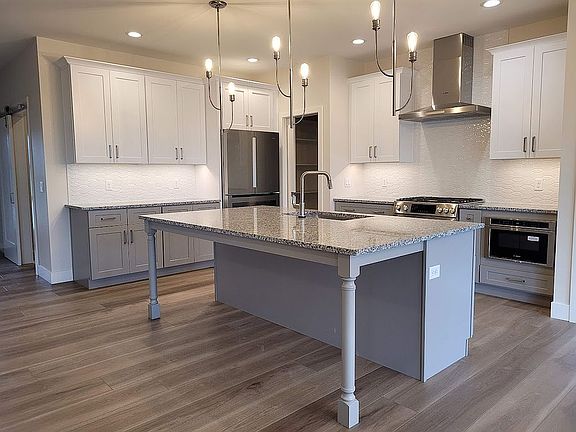 2nd image of 5245 Dovetail Ave