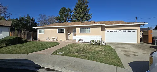 7975 Oxbow Ct Photo 1