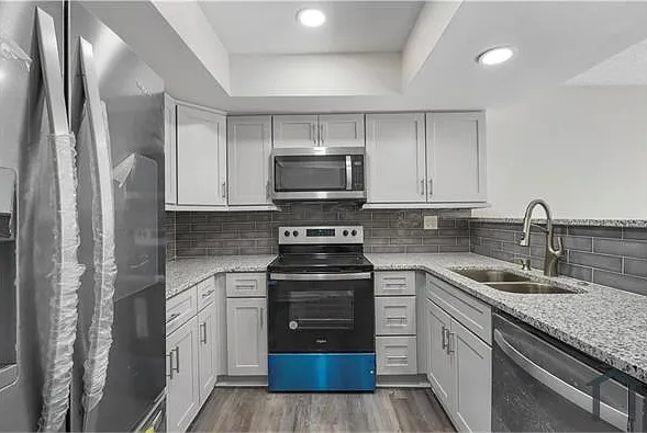 1090 Village Rd — Photo 21