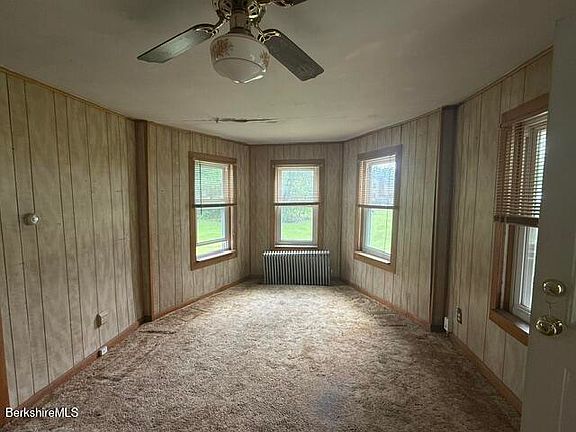2nd image of 352 W Shaft Rd