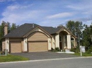 18340 Potter Bluff Cir, Anchorage, AK 99519