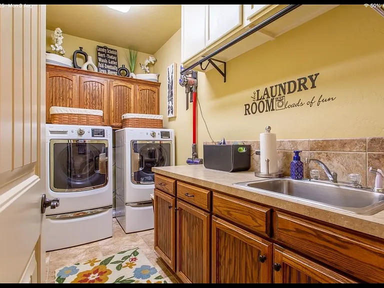 1103 Dalton Ct — Photo 9