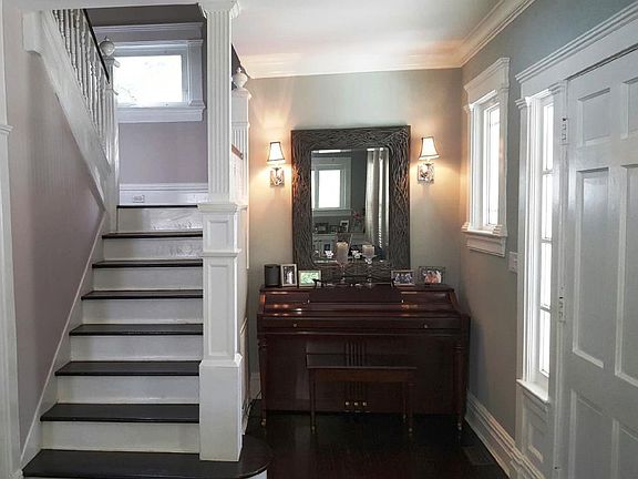 4th image of 30 Raymond Ave