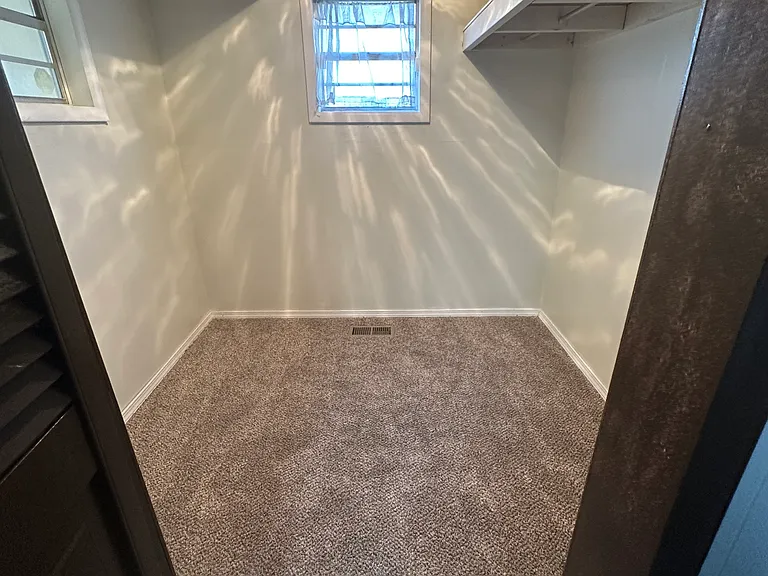 2732 W Cameron St — Photo 12