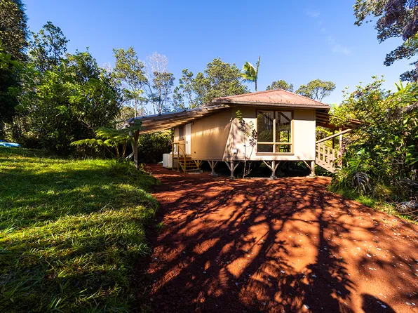 11-3749 Nahelenani St, Volcano, HI 96785