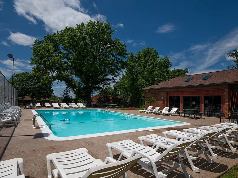 Monroeville Apartments at Deauville Park — Photo 2