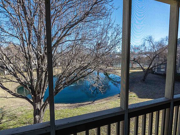 4th image of 808 Castleford Circle #3-F