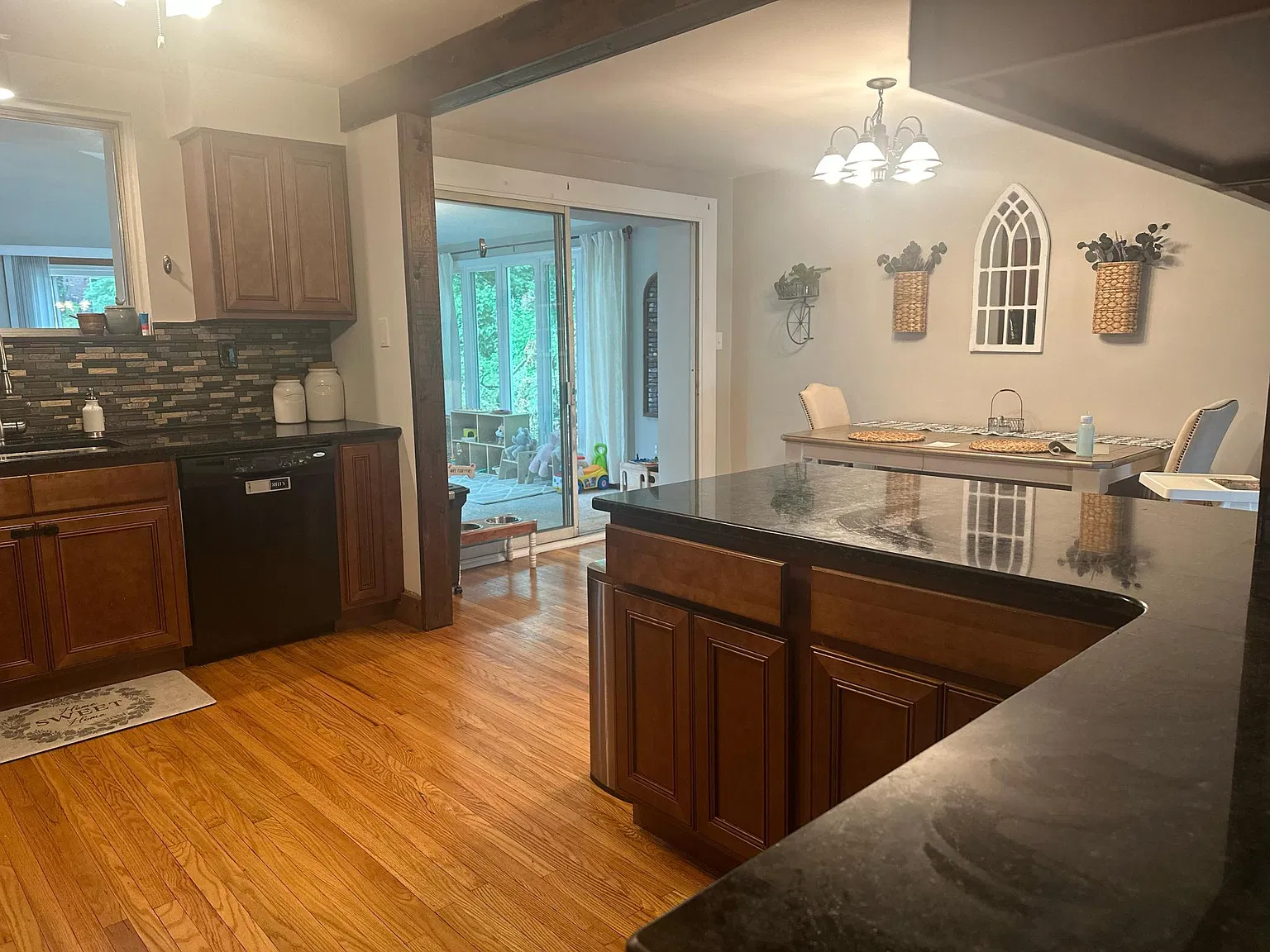21 Greenlawn Road — Photo 3