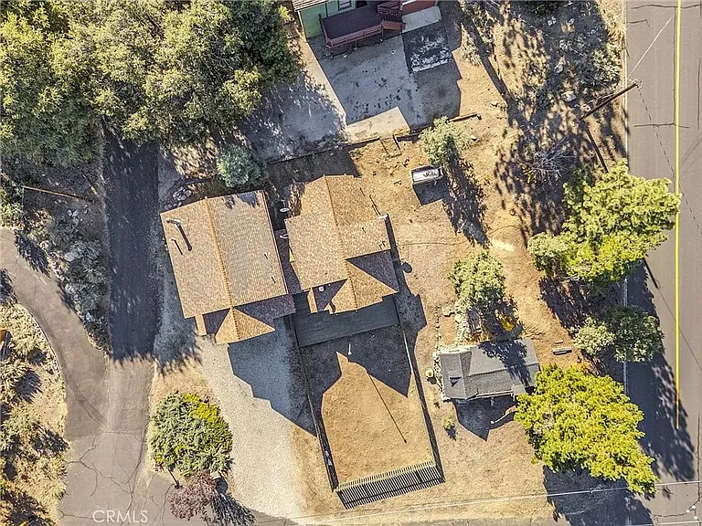 1809 Pioneer Way — Photo 33