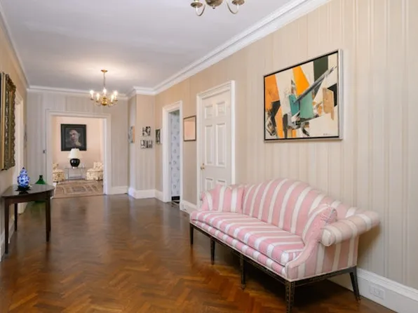 1220 Park Avenue image 8 of 10