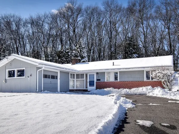 38 Bradford Rd, Framingham, MA 01701