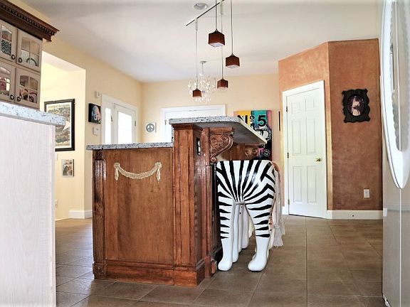 5th image of 59 Canterbury Dr