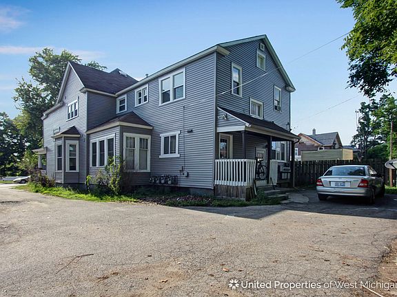 4th image of 1136 Madison Ave SE