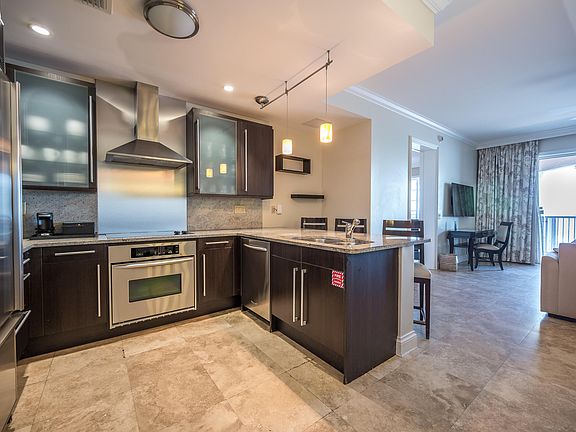 3rd image of 3841 N Roosevelt Blvd #115