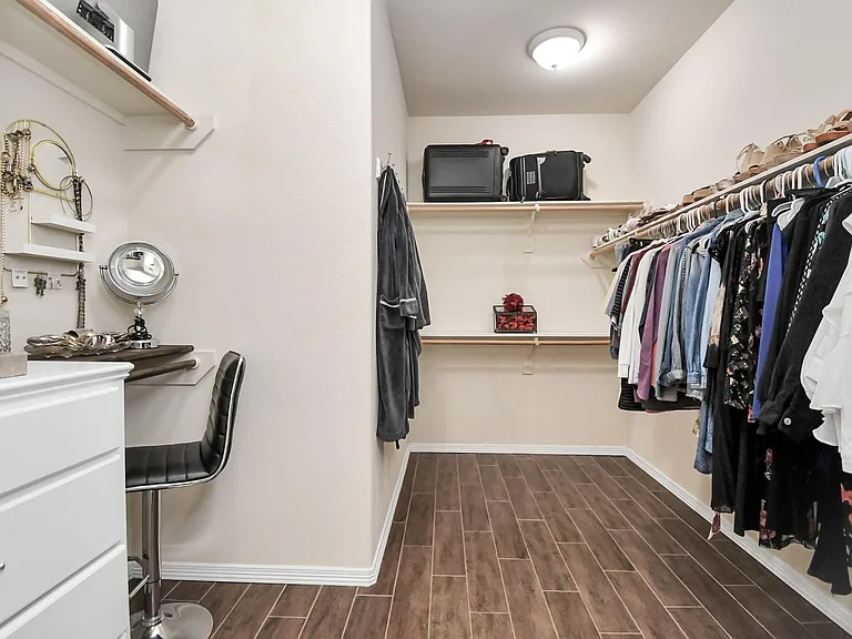 8624 Sunset Loch Dr — Photo 25