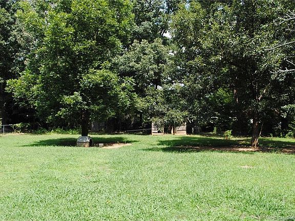 3rd image of 1052 Arrowhead Cir