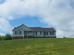 280 Dogwood Acres Ln, Madison, NC 27025
