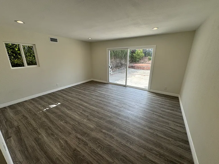 6307 Chimineas Ave — Photo 12
