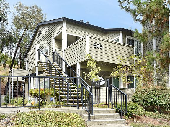 4th image of 605 Canyon Oaks Dr APT F
