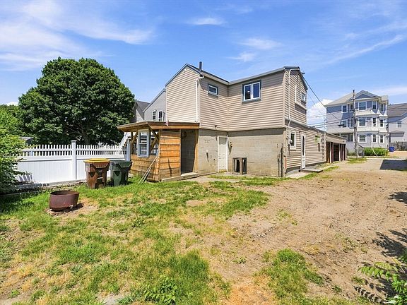 2nd image of 415 Anthony St