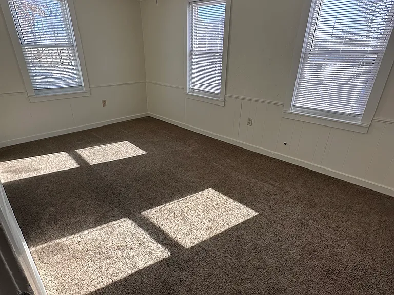 6 Walcott St #1R — Photo 10