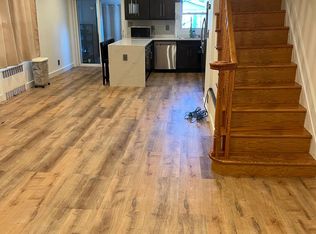 7137 165th St, Fresh Meadows, NY 11365