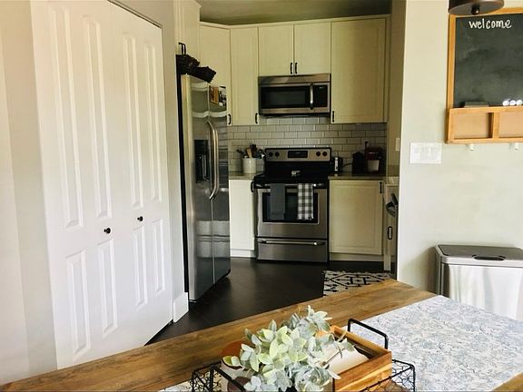 3rd image of 15519 Miami Lakeway N APT 203
