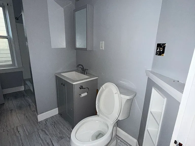 42 Lincoln St #2 — Photo 11