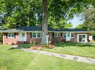 403 Circle Dr, Mebane, NC 27302
