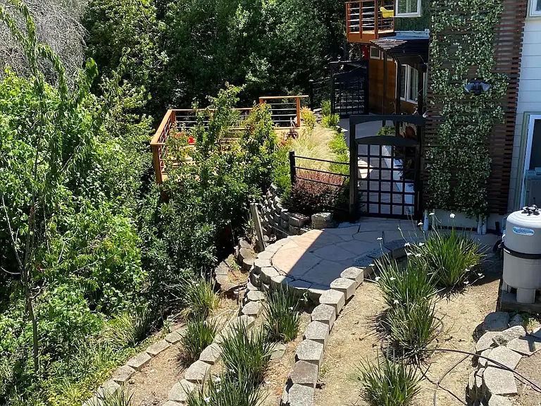 Crestview Ter — Photo 9