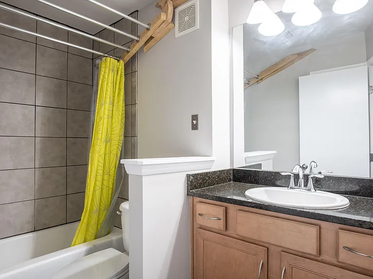 801 Inverness Ave #D4 — Photo 11