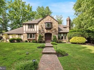 3049 Dileo Dr, Lafayette Hill, PA 19444