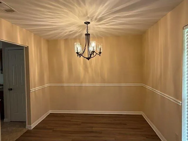 3 bed, 2.0 bath, 1408 sqft, $1,800 — Photo 4