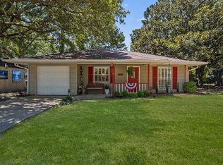 112 Stennis Ave, Ocean Springs, MS 39564